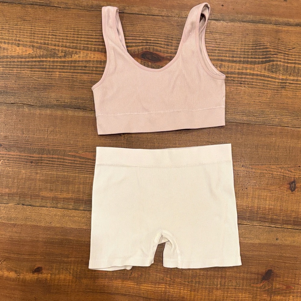 Copper Key Ribbed Sports Bra and Shorts Set - Pink and Cream